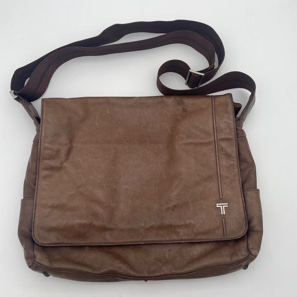 Tumi Accessories - Tumi Canyon Laurel Brown Leather Crossbody Messenger Bag Magenetic Closure
